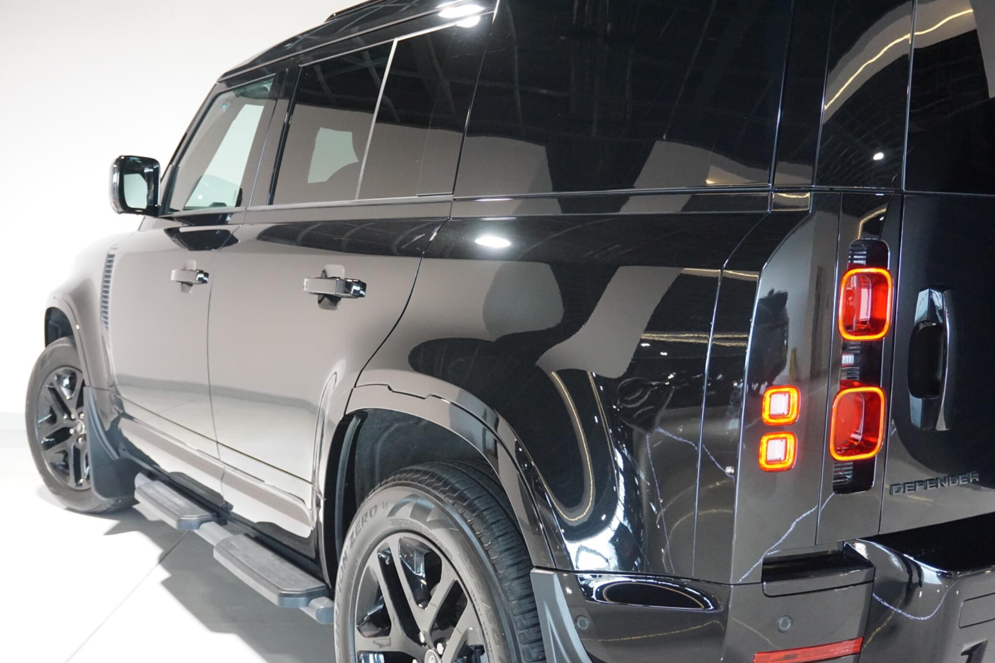Land Rover Defender 110 3.0 D250 MHEV S Hard Top SUV 5dr Diesel Auto 4WD MWB Euro 6 (s/s) (250 ps)